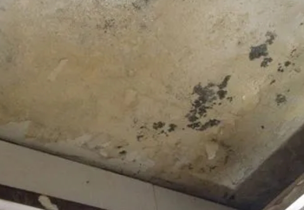 浦江阳台漏水维修公司分享下浦江卫生间渗水维修需要注意哪些问题。